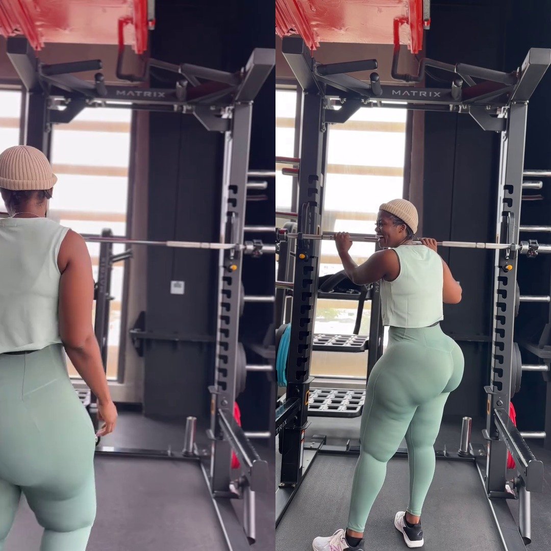 Leg Day Motivation: Watch These Perfect Squats!